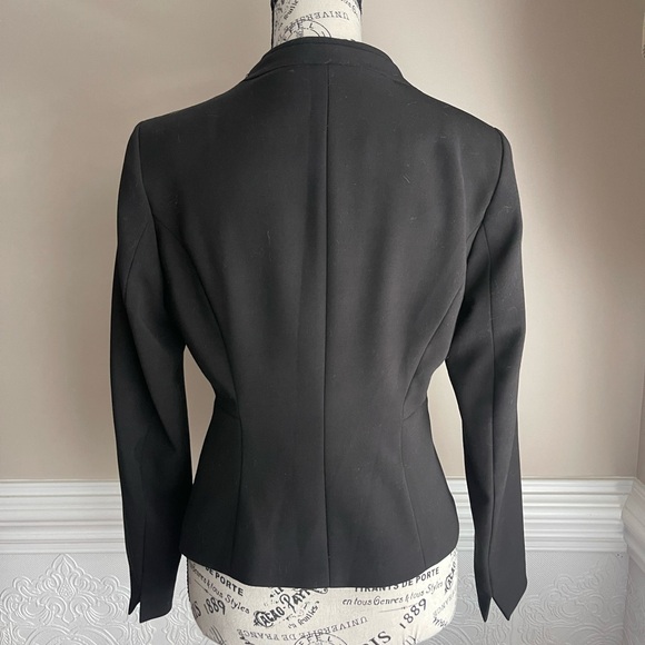 H&M Blazer - Picture 2 of 7